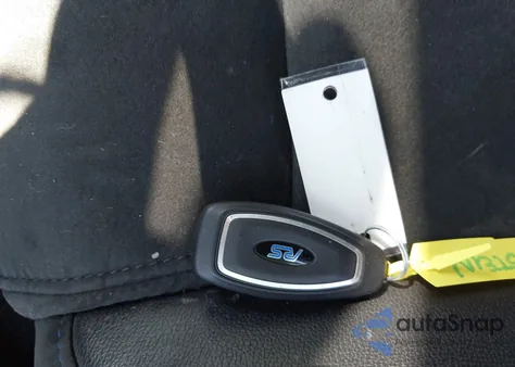 2018 Ford Focus Rs из США, поврежденный, VIN WF0DP3TH7J4127724